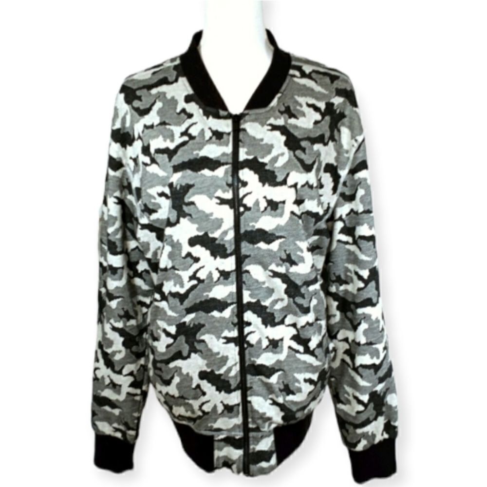 SOVEREIGN CODES CAMO BOMBER JACKET SZ.L EUC